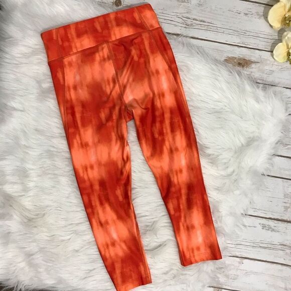 Under Armour Cropped Workout Leggings Size xs Heatgear compression tie dye - Picture 7 of 11